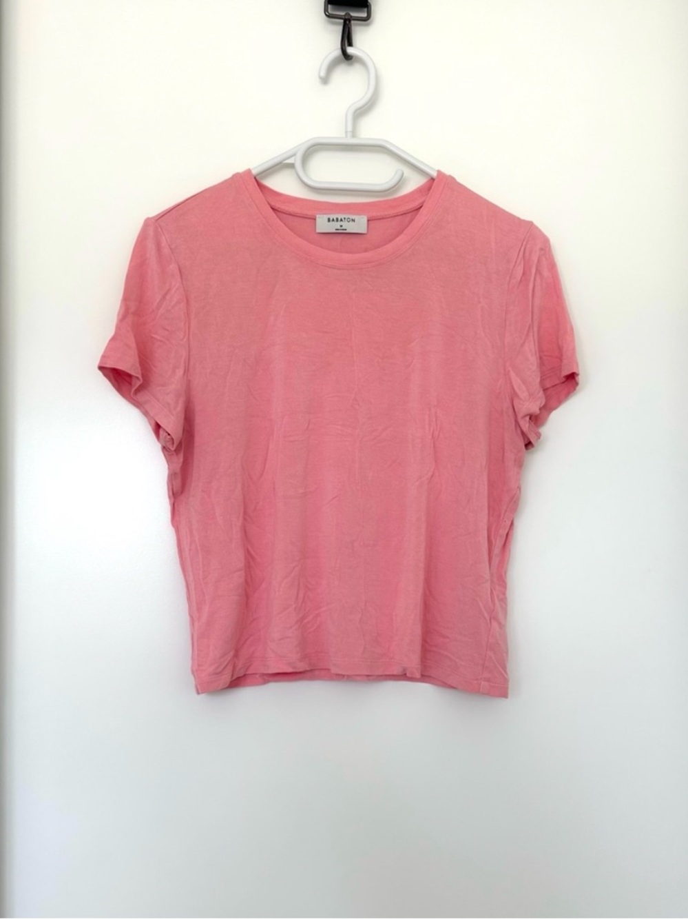 Babaton Pink Short-Sleeve Crewneck Cropped Tee